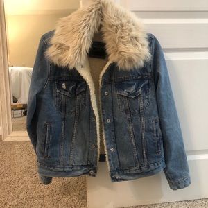 Abercrombie Jean Jacket detachable faux fur collar